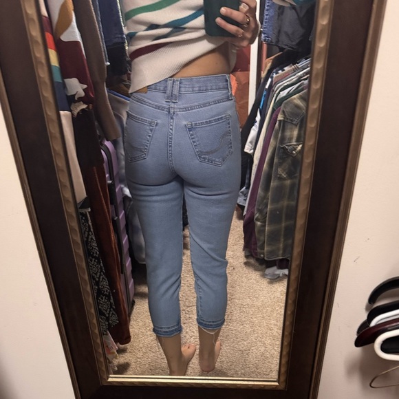 Signature by Levi Strauss Size 00 Women's Blue Cropped Jeans - Picture 2 of 3